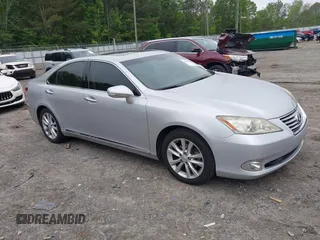 2010 Lexus ES 330 z VIN JTHBK1EGXA2379754, wystawiony jako IAAI lot #42114523 z przebiegiem 133 060 mil mil oraz . Historia ofert i sprzedaży dostępna na DreamBid. Obrazek 1.