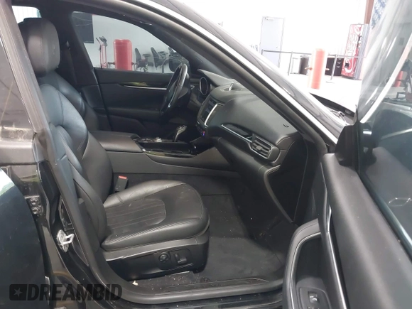 2019 Maserati Levante z VIN ZN661XUA2KX308301, wystawiony jako IAAI lot #40950821 z przebiegiem 40 982 mil mil oraz . Historia ofert i sprzedaży dostępna na DreamBid. Obrazek 5.