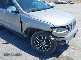 2019 Jeep Grand Cherokee Limited z VIN 1C4RJFBG3KC686280, wystawiony jako IAAI lot #42205004 z przebiegiem 113 936 mil mil oraz . Historia ofert i sprzedaży dostępna na DreamBid. Obrazek 6.