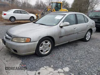2000 Nissan Altima GXE with VIN 1N4DL01A3YC226341, listed as a IAAI auction lot 41499818 with 173,133 mi miles. Bid and sale history available at carsss.com. Image 2.