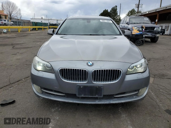 2013 BMW 5 Series 528i xDrive with VIN WBAXH5C53DDW15133, listed as a Copart auction lot 49811025 with 114,039 mi miles and Salvage Title. Bid and sale history available at carsss.com. Image 5.