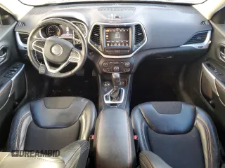 2018 Jeep Cherokee с VIN 102547, выставлен на аукционе Copart как лот 89296925 с пробегом 151 428 миль миль и Чистый • Clean title. История ставок и продаж доступна на DreamBid. Изображение 8.