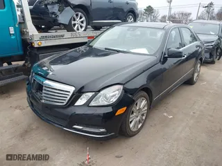 2013 Mercedes-Benz E-Class E 350 Luxury with VIN WDDHF8JB7DA708803, listed as a IAAI auction lot 41559901 with 101,097 mi miles. Bid and sale history available at carsss.com. Image 19.