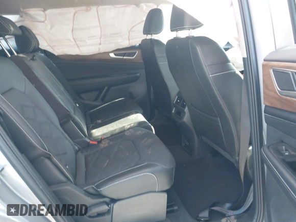 2024 Volkswagen Atlas SE with VIN 1V2KR2CAXRC524586, listed as a IAAI auction lot 41266446 with 15,417 mi miles and . Bid and sale history available at DreamBid. Image 8.