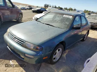 1995 Nissan Altima XE with VIN 1N4BU31D9SC148820, listed as a Copart auction lot 69689864 with 326,420 mi miles and Clean Title. Bid and sale history available at DreamBid. Image 1.