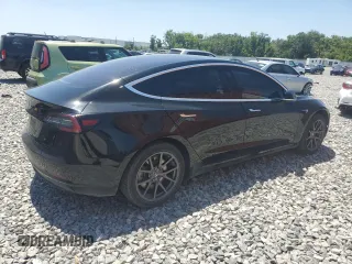2018 Tesla Model 3 Long Range Battery with VIN 5YJ3E1EA1JF034411, listed as a Copart auction lot 53136125 with 205,274 mi miles and Clean Title. Bid and sale history available at carsss.com. Image 3.