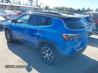 2024 Jeep Compass Limited with VIN 3C4NJDCNXRT125377, listed as a IAAI auction lot 42189901 with 28,822 mi miles and . Bid and sale history available at carsss.com. Image 3.