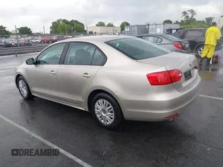 2012 Volkswagen Jetta SE z VIN 3VWDP7AJ5CM461691, wystawiony jako IAAI lot #42237130 z przebiegiem 102 664 mil mil oraz . Historia ofert i sprzedaży dostępna na DreamBid. Obrazek 14.