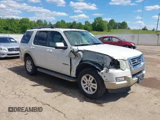 2008 Ford Explorer Eddie Bauer с VIN 1FMEU64E98UB10886, выставлен на аукционе IAAI как лот 42183998 с пробегом 182 735 миль миль и . История ставок и продаж доступна на DreamBid. Изображение 1.