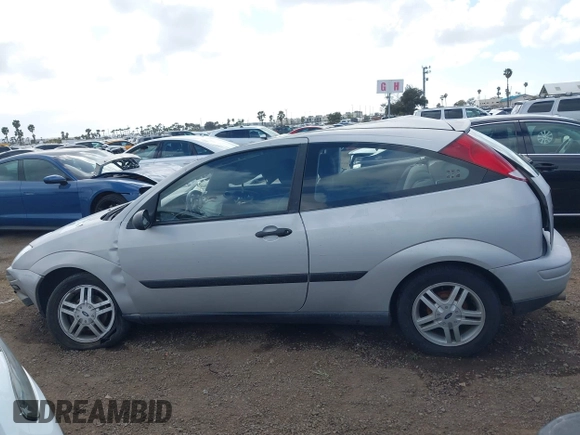2000 Ford Focus ZX3 with VIN 3FAFP3139YR210307, listed as a IAAI auction lot 41946264 with 215,233 mi miles and . Bid and sale history available at DreamBid. Image 14.