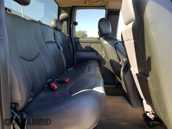 2006 Chevrolet Silverado 1500 LT1 with VIN 1GCEC19T06Z154227, listed as a Copart auction lot 43082745 with 197,982 mi miles and Salvage Title. Bid and sale history available at DreamBid. Image 10.