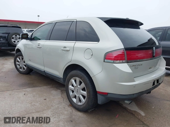 2007 Lincoln MKX with VIN 2LMDU88C27BJ06705, listed as a IAAI auction lot 41933459 with 208,246 mi miles. Bid and sale history available at carsss.com. Image 3.