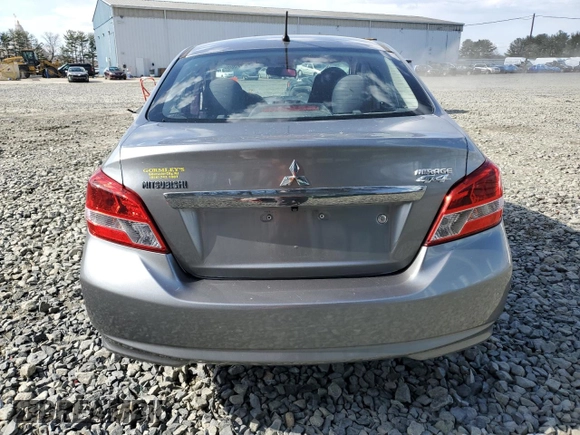 2017 Mitsubishi Mirage ES z VIN ML32F3FJXHHF13803, wystawiony jako Copart lot #52247305 z przebiegiem 70 396 mil mil oraz Szkody całkowita. Historia ofert i sprzedaży dostępna na DreamBid. Obrazek 6.