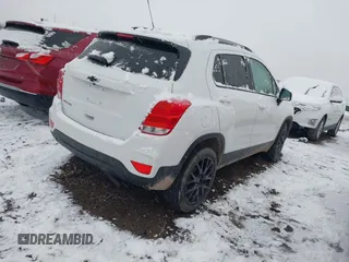 2022 Chevrolet Trax LT with VIN KL7CJPSM6NB536897, listed as a IAAI auction lot 41140696 with 31,913 mi miles. Bid and sale history available at carsss.com. Image 4.
