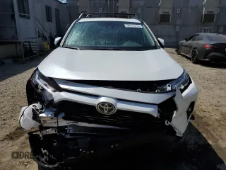 2025 Toyota RAV4 XLE Premium with VIN 2T3C1RFV6SW393485, listed as a Copart auction lot 58411515 with 13 mi miles and Salvage title. Bid and sale history available at DreamBid. Image 5.