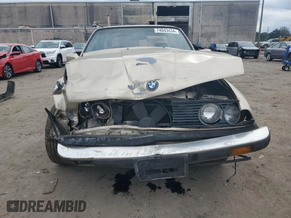 1987 BMW 3 Series 325iS with VIN WBAAA2300H3110188, listed as a Copart auction lot 74043434 with 118,582 mi miles and Salvage Title. Bid and sale history available at carsss.com. Image 5.