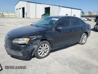 2011 Volkswagen Jetta Sedan SE w/Convenience & Sunroof PZEV with VIN 3VWDZ7AJ7BM345398, listed as a Copart auction lot 48942375 with 141,882 mi miles and Salvage Title. Bid and sale history available at carsss.com. Image 1.