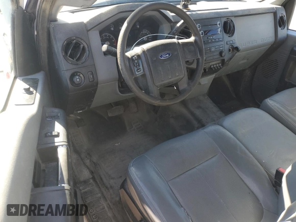 2013 Ford F-250 XL z VIN 1FT7X2A62DEB03759, wystawiony jako Copart lot #84110354 z przebiegiem 242 637 mil mil oraz Szkoda całkowita • Salvage title. Historia ofert i sprzedaży dostępna na DreamBid. Obrazek 8.