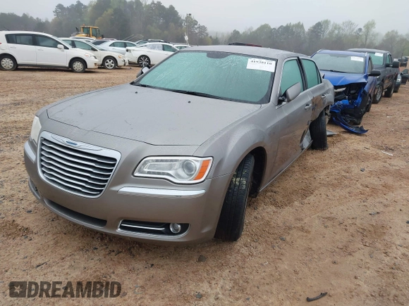 2014 Chrysler 300 z VIN 2C3CCAAG5EH200370, wystawiony jako IAAI lot #41938110 z przebiegiem 83 861 mil mil oraz . Historia ofert i sprzedaży dostępna na DreamBid. Obrazek 16.