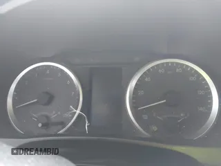 2018 Toyota Highlander LE с VIN 5TDBZRFH2JS855104, выставлен на аукционе IAAI как лот 42263950 с пробегом 51 070 миль миль и . История ставок и продаж доступна на DreamBid. Изображение 7.