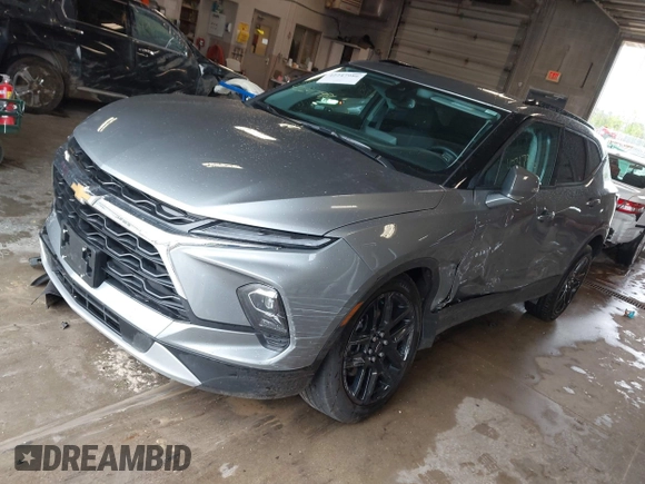 2024 Chevrolet Blazer LT z VIN 3GNKBJRS4RS128378, wystawiony jako IAAI lot #42247986 z przebiegiem 30 839 mil mil oraz . Historia ofert i sprzedaży dostępna na DreamBid. Obrazek 2.