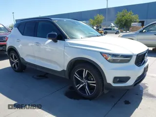 2021 Volvo XC40 R-Design with VIN YV4162UM5M2395943, listed as a IAAI auction lot 41979672 with 66,318 mi miles and . Bid and sale history available at carsss.com. Image 1.