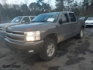 2008 Chevrolet Silverado 1500 LT w/1LT with VIN 2GCEK13J181332863, listed as a IAAI auction lot 41178201 with 181,726 mi miles. Bid and sale history available at carsss.com. Image 2.