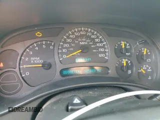 2004 Chevrolet Suburban LT with VIN 1GNEC16Z04J254873, listed as a Copart auction lot 82315924 with 385,089 mi miles and Salvage Title. Bid and sale history available at carsss.com. Image 9.