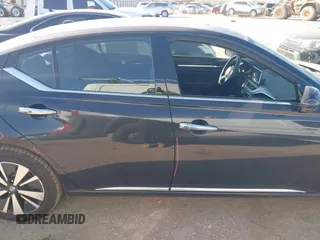 2019 Nissan Altima SL with VIN 1N4BL4EW8KC137862, listed as a IAAI auction lot 41765282 with 54,742 mi miles and . Bid and sale history available at carsss.com. Image 13.