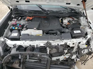 2024 Toyota Sequoia SR5 with VIN 7SVAAABA5RX021370, listed as a Copart auction lot 41857015 with 29,969 mi miles and Salvage Title. Bid and sale history available at carsss.com. Image 12.