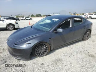 2025 Tesla Model 3 Long Range z VIN 5YJ3E1EA3SF979586, wystawiony jako Copart lot #54430125 z przebiegiem 3 530 mil mil oraz Szkoda całkowita • Salvage title. Historia ofert i sprzedaży dostępna na DreamBid. Obrazek 1.