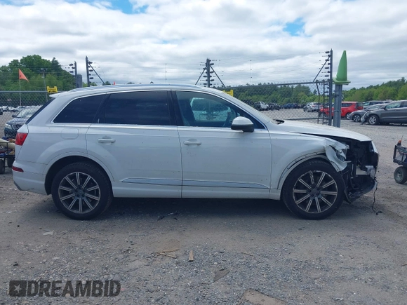 2018 Audi Q7 Premium Plus with VIN WA1LAAF70JD031855, listed as a IAAI auction lot 42267620 with 39,334 mi miles and . Bid and sale history available at DreamBid. Image 14.