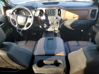 2019 Chevrolet Silverado 1500 High Country with VIN 1GCUYHED1KZ147317, listed as a Copart auction lot 43194955 with 104,985 mi miles and Salvage Title. Bid and sale history available at carsss.com. Image 8.