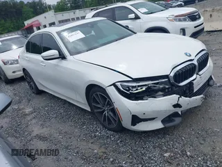 2020 BMW 3 Series 330i z VIN 3MW5R1J02L8B20101, wystawiony jako IAAI lot #42097643 z przebiegiem 117 474 mil mil oraz . Historia ofert i sprzedaży dostępna na DreamBid. Obrazek 1.