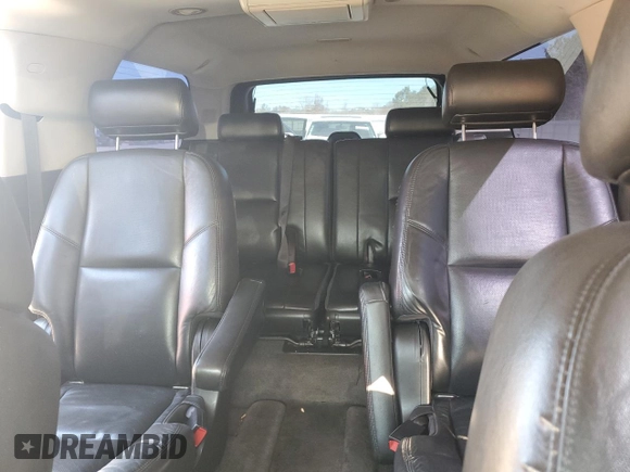 2010 Cadillac Escalade ESV Luxury z VIN 1GYUKHEF6AR184990, wystawiony jako Copart lot #87936785 z przebiegiem 165 317 mil mil oraz Szkoda całkowita • Salvage title. Historia ofert i sprzedaży dostępna na DreamBid. Obrazek 10.