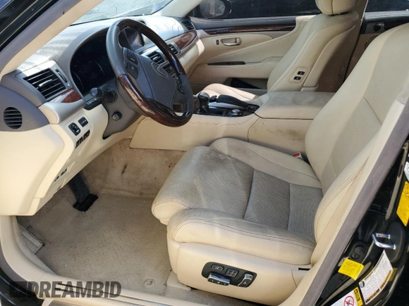 2014 Lexus LS 460 L с VIN JTHGL5EF1E5052813, выставлен на аукционе Copart как лот 73874394 с пробегом Не указан миль и На запчасти • Non repairable. История ставок и продаж доступна на DreamBid. Изображение 7.