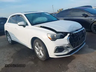 2021 Audi Q3 Premium z VIN WA1AUCF3XM1064780, wystawiony jako IAAI lot #42361677 z przebiegiem 32 250 mil mil oraz . Historia ofert i sprzedaży dostępna na DreamBid. Obrazek 1.