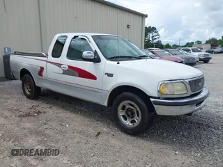 1997 Ford F-150 XL z VIN 1FTEX17L3VNB22949, wystawiony jako IAAI lot #42377443 z przebiegiem 119 148 mil mil oraz . Historia ofert i sprzedaży dostępna na DreamBid. Obrazek 1.