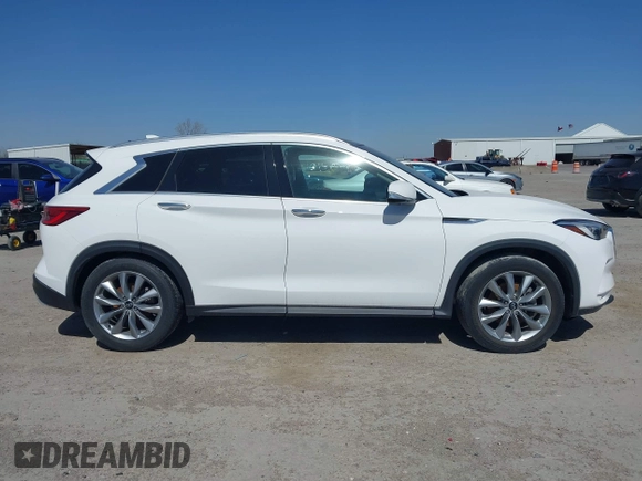 2020 Infiniti QX50 ESSENTIAL with VIN 3PCAJ5M32LF103266, listed as a IAAI auction lot 41822904 with 39,834 mi miles. Bid and sale history available at carsss.com. Image 12.
