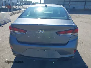 2018 Hyundai Sonata Limited with VIN 5NPE34AF3JH650520, listed as a IAAI auction lot 41292572 with 110,031 mi miles. Bid and sale history available at carsss.com. Image 16.