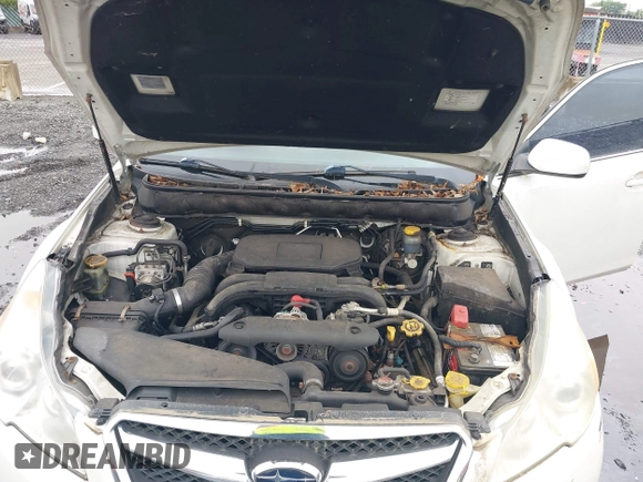 2010 Subaru Legacy Premium All-Weather Anniversary z VIN 4S3BMBG64A3242633, wystawiony jako IAAI lot #42329841 z przebiegiem 230 738 mil mil oraz . Historia ofert i sprzedaży dostępna na DreamBid. Obrazek 10.