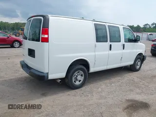 2019 Chevrolet Express Cargo с VIN 1GCWGAFP5K1365688, выставлен на аукционе IAAI как лот 42423135 с пробегом 216 450 миль миль и . История ставок и продаж доступна на DreamBid. Изображение 4.