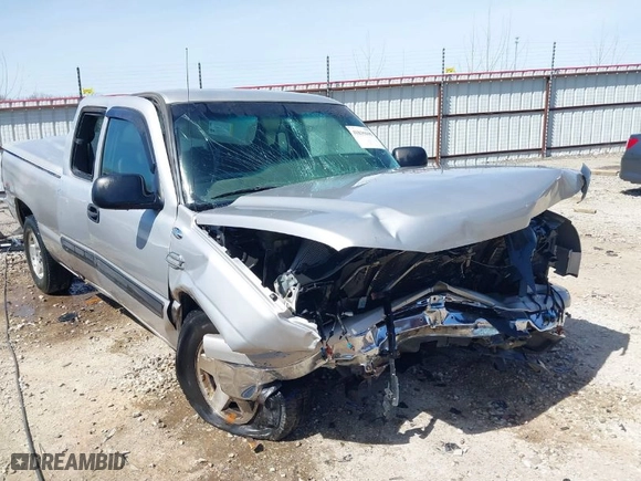 2006 Chevrolet Silverado 1500 LT1 with VIN 2GCEK19V761113414, listed as a IAAI auction lot 41835695 with 1 mi miles. Bid and sale history available at carsss.com. Image 1.