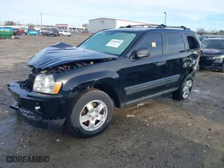 2005 Jeep Grand Cherokee Laredo with VIN 1J4GS48K85C709829, listed as a IAAI auction lot 41200259 with 1 mi miles. Bid and sale history available at carsss.com. Image 2.