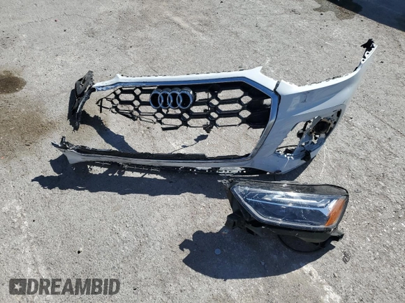 2024 Audi Q5 S line Premium Plus with VIN WA1E2AFY7R2069394, listed as a Copart auction lot 58247535 with 25,433 mi miles and Salvage title. Bid and sale history available at DreamBid. Image 12.