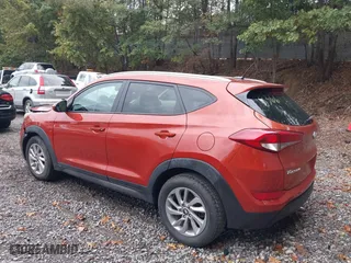 2016 Hyundai Tucson SE with VIN KM8J33A49GU118366, listed as a IAAI auction lot 40450987 with 89,118 mi miles. Bid and sale history available at carsss.com. Image 3.
