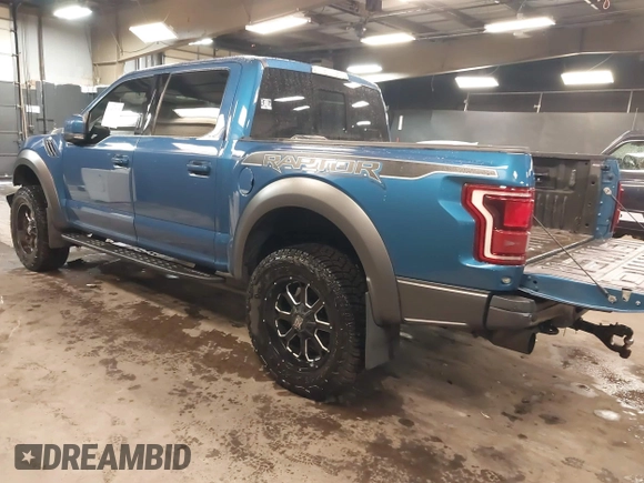 2019 Ford F-150 Raptor with VIN 1FTFW1RG9KFA40236, listed as a IAAI auction lot 41833222 with 109,231 mi miles. Bid and sale history available at carsss.com. Image 3.