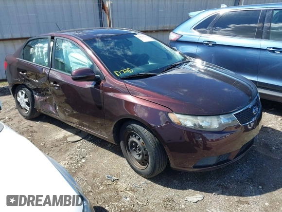 2011 Kia Forte EX with VIN KNAFU4A25B5330290, listed as a IAAI auction lot 41840190 with 111,569 mi miles. Bid and sale history available at carsss.com. Image 1.