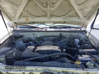 2000 Toyota Tundra SR5 with VIN 5TBRT341XYS089919, listed as a IAAI auction lot 42214956 with 357,048 mi miles and . Bid and sale history available at DreamBid. Image 10.