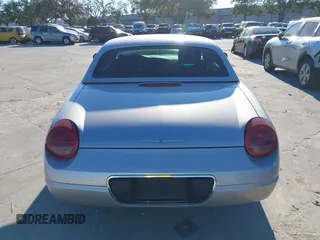 2004 Ford Thunderbird Deluxe with VIN 1FAHP60A84Y100984, listed as a IAAI auction lot 40978553 with 113,051 mi miles. Bid and sale history available at carsss.com. Image 16.